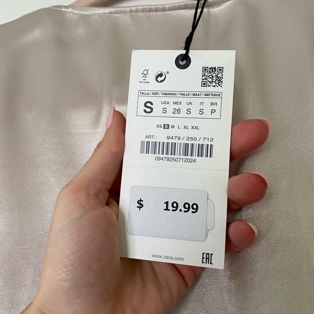 Luxurious button down - Picture 3 of 3